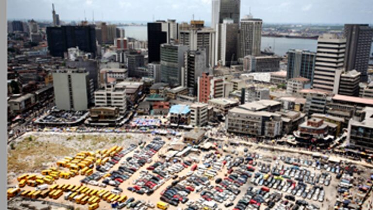 lagos_Akintunde-Akinleye-Reuters